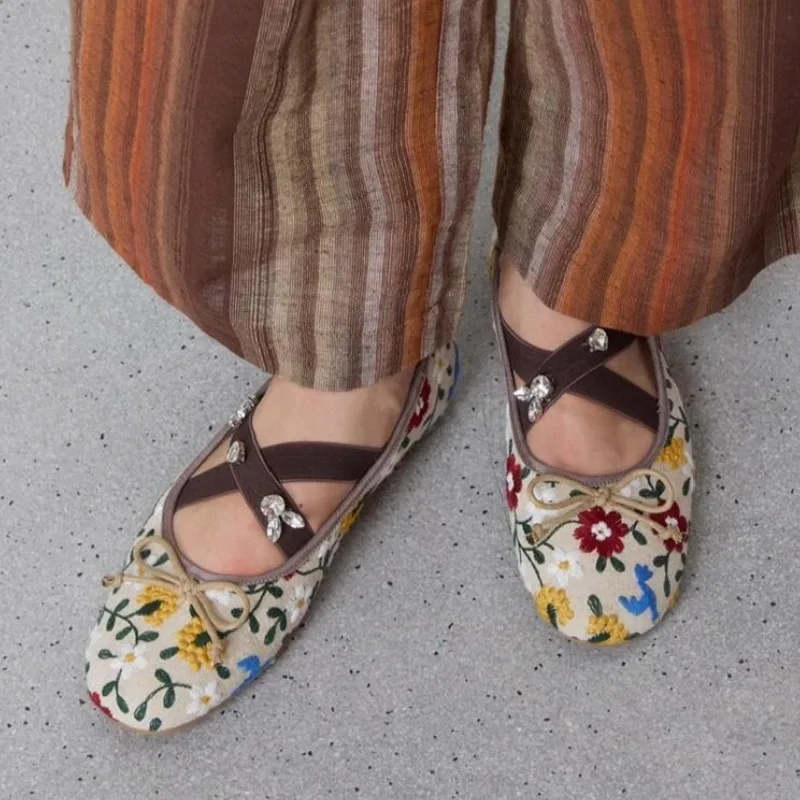 Nakış Çiçek Bale Düz Ayakkabıl - Embroidery Designer incelemesi ve fiyatı