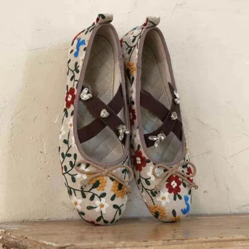 Nakış Çiçek Bale Düz Ayakkabıl - Embroidery Designer incelemesi ve fiyatı