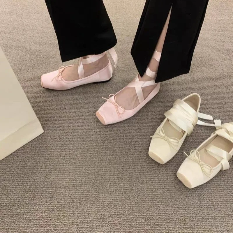 Kadın Flats Bow Marie Janes Ay - Embroidery Designer incelemesi ve fiyatı