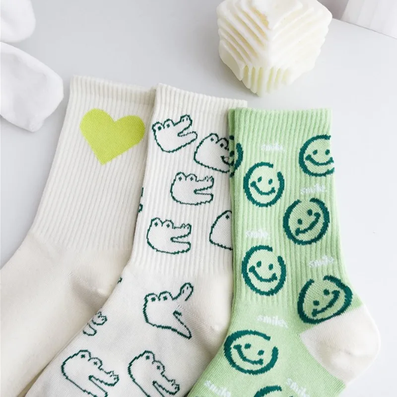 Moda Harajuku Hip Hop Paten So - Embroidery On Socks incelemesi ve fiyatı