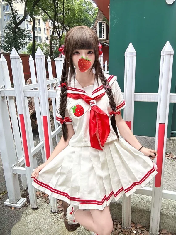 Sevimli Çilek Nakış Japon Tarz - Embroidery Uniform incelemesi ve fiyatı